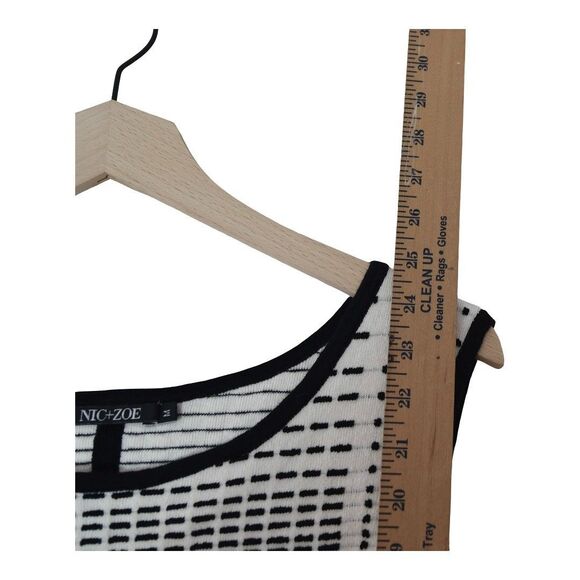 Nic + Zoe Black White Textured Knit Tank Top Size M Minimalist Mod - Picture 6 of 8